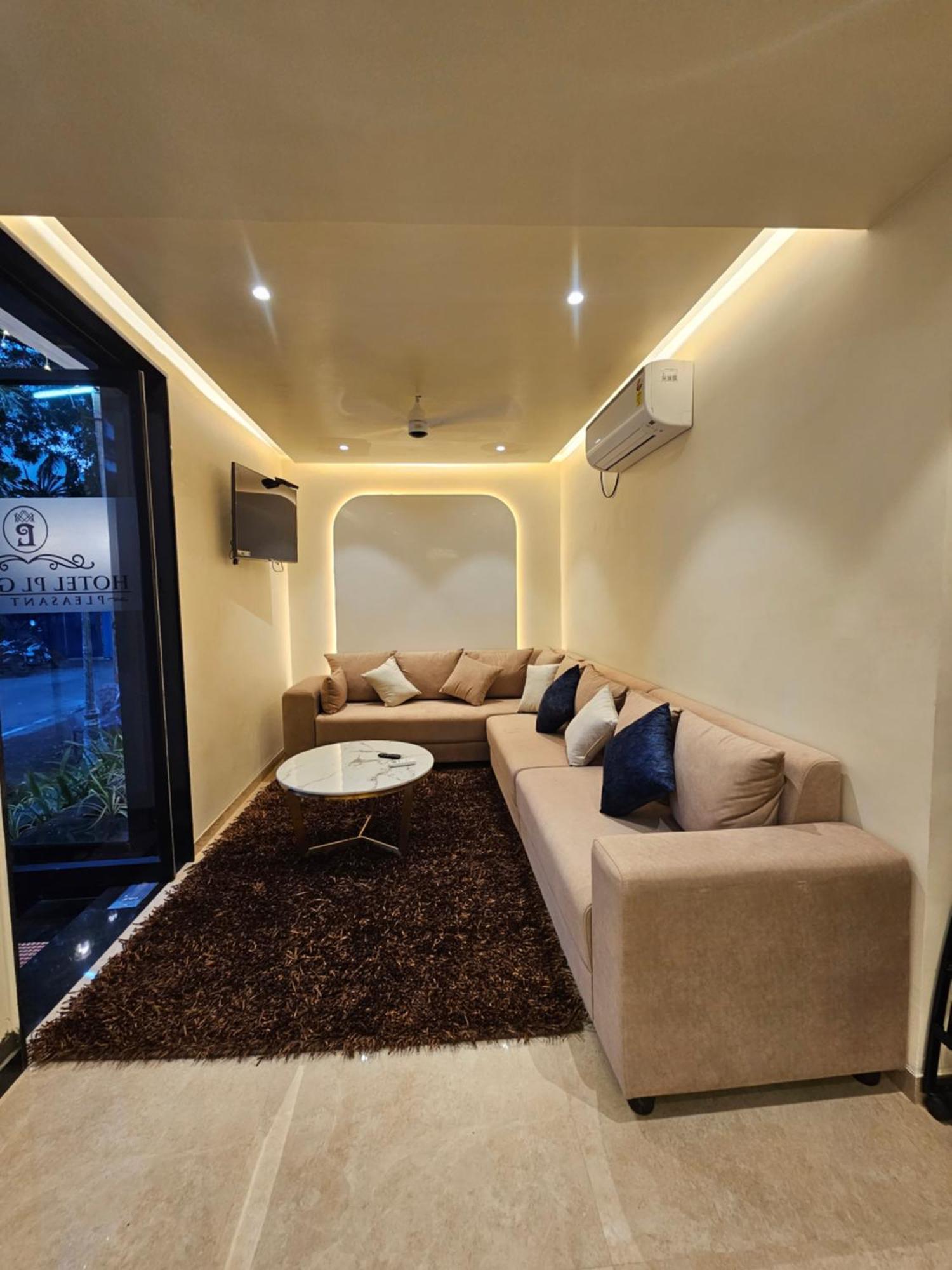 Hotel Pl Grand كارايكودي المظهر الخارجي الصورة