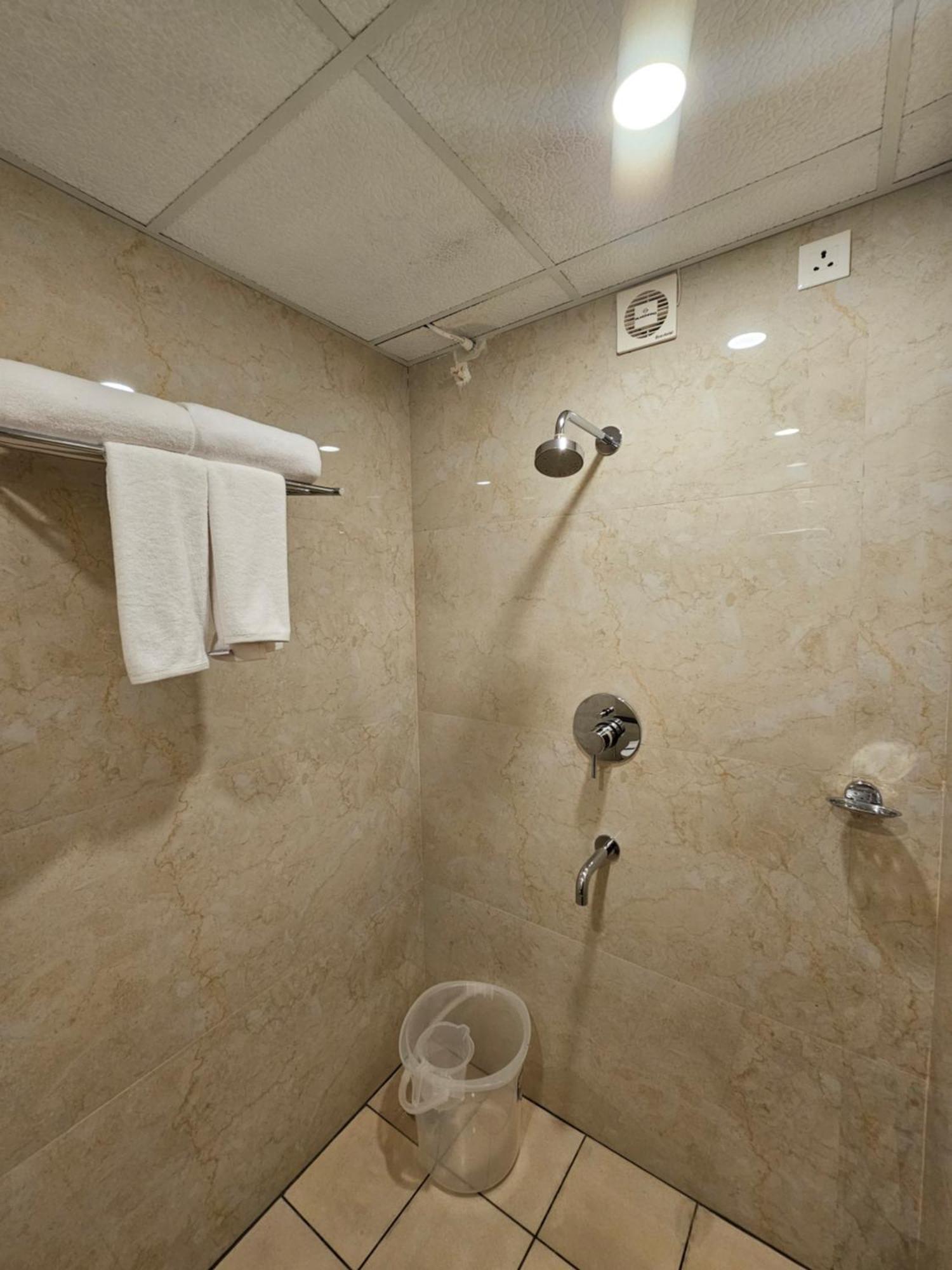 Hotel Pl Grand كارايكودي المظهر الخارجي الصورة